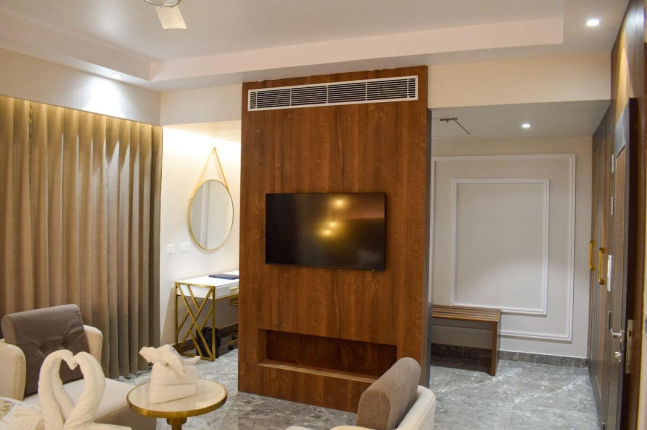 Tulip Inn Shravasti Bahraich Zewnętrze zdjęcie