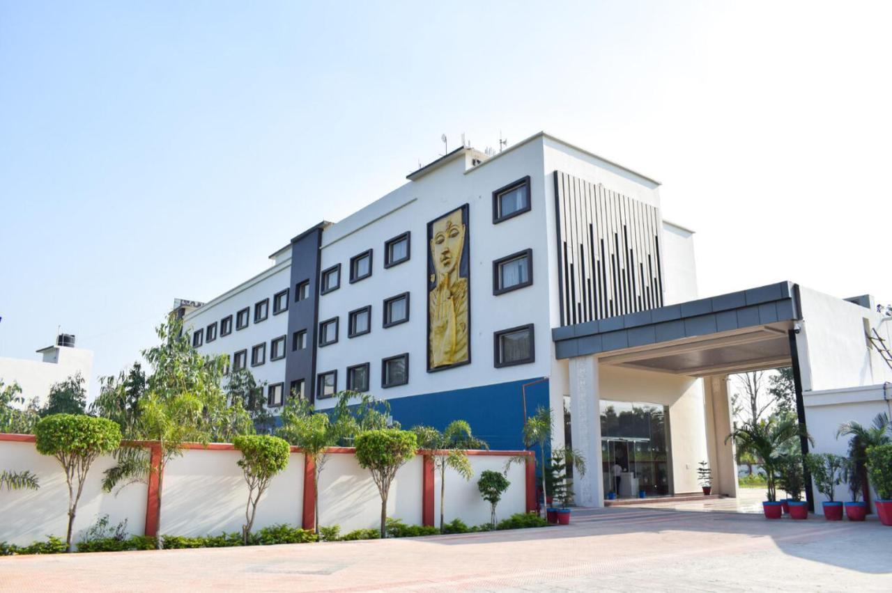 Tulip Inn Shravasti Bahraich Zewnętrze zdjęcie